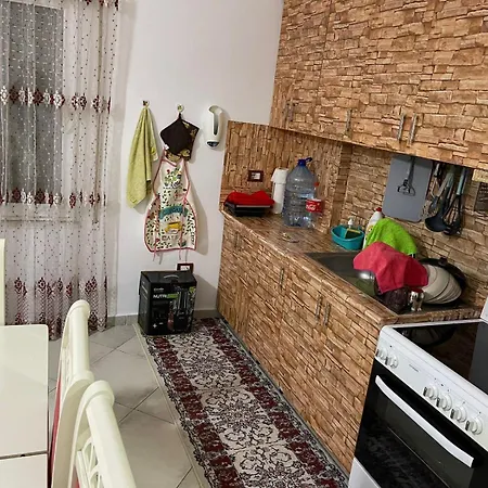 Me Qera Ditore 2+1 * Durres